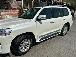 تۆیۆتا لاند کروزەر